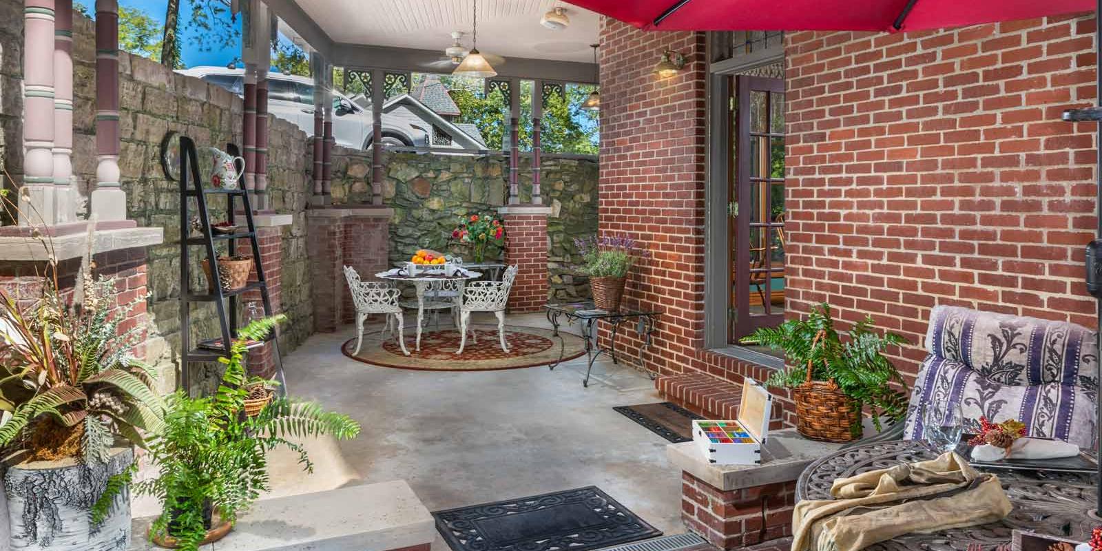 #1 Hotels in Eureka Springs AR | Patio at The Angel at Rose Hall