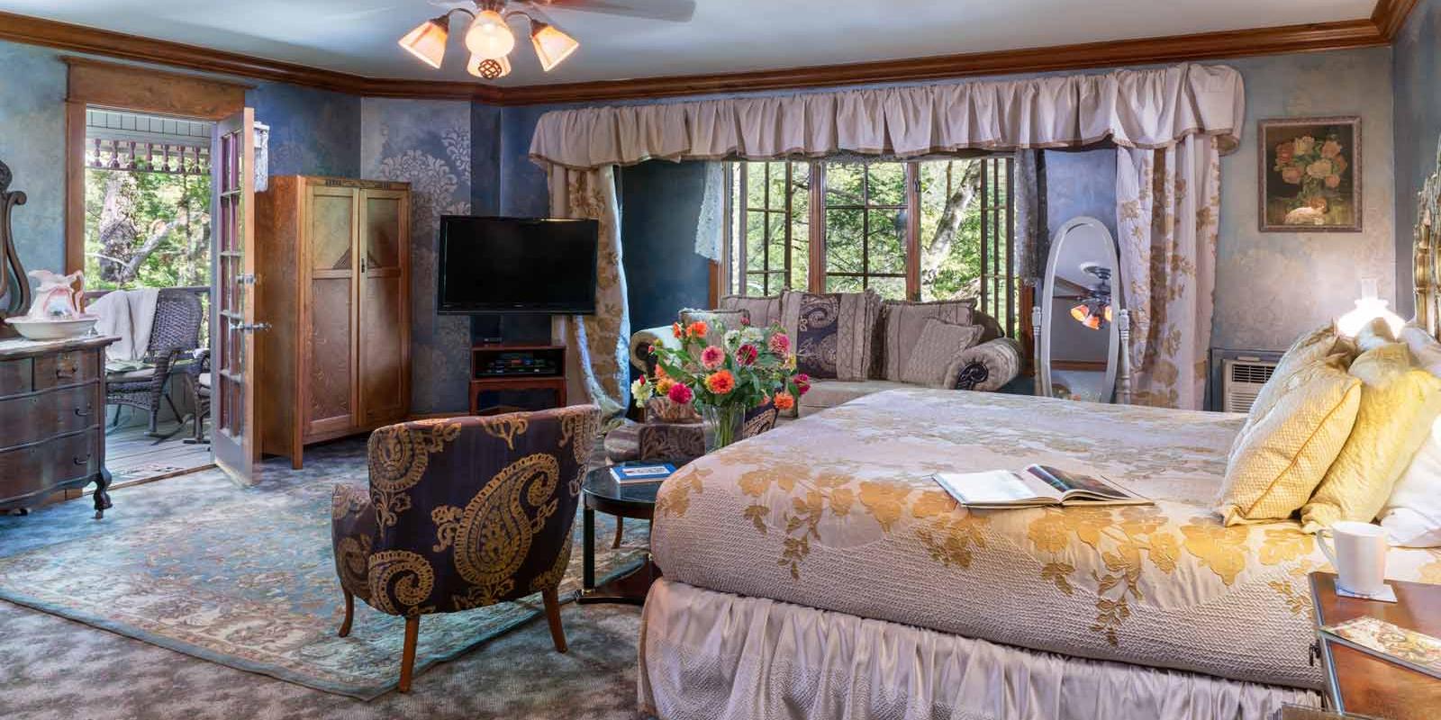 #1 Hotels in Eureka Springs AR | The Raphael Suite at The Angel at Rose Hall